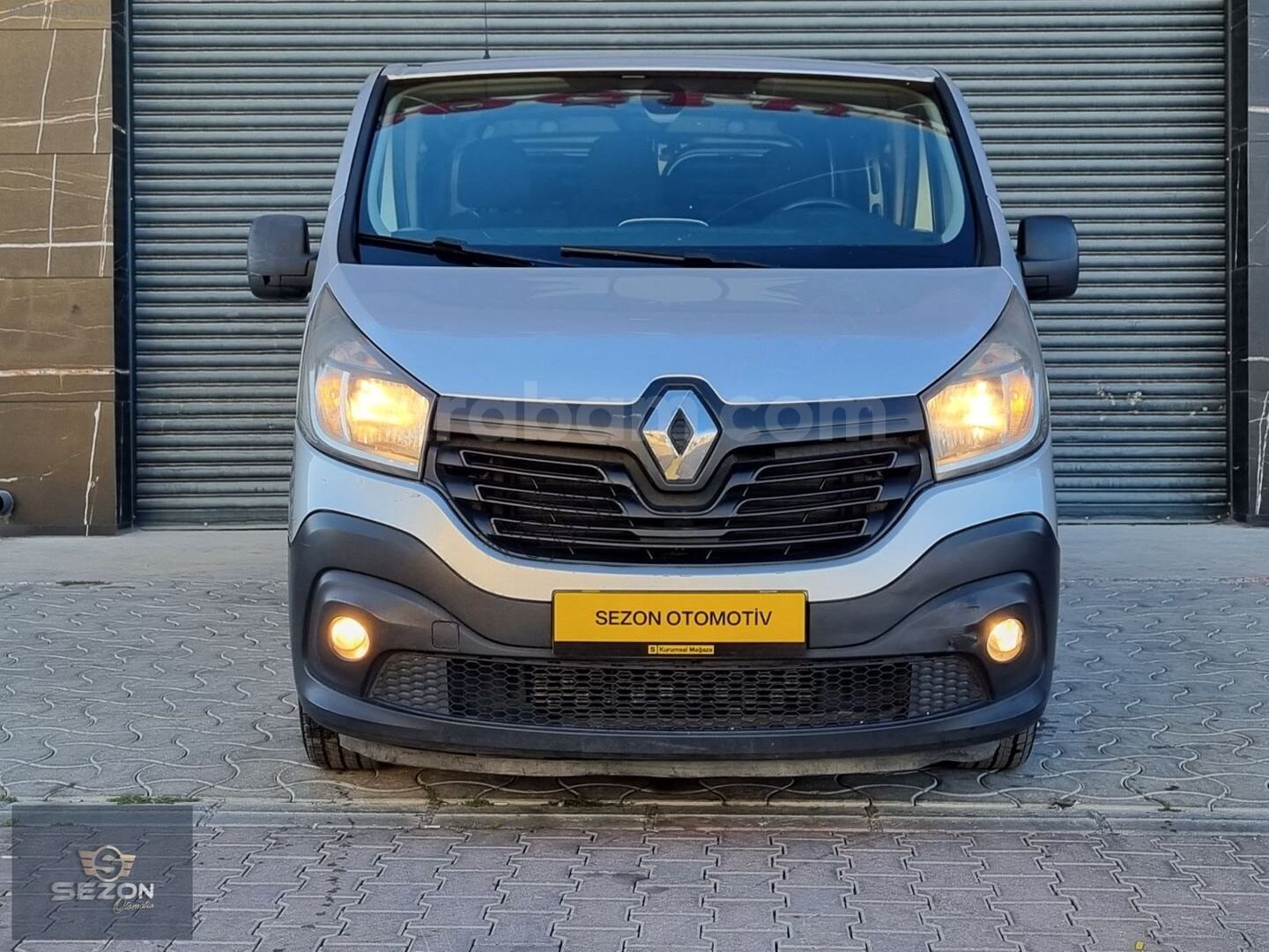 Galeriden Renault Trafic 1.6 DCI Grand Confort 2018 Model Konya 543.000 km Gri 3