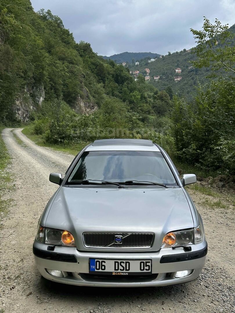 Volvo S40 2.0 Otomatik 2001 Model Sanruf Aktif 1