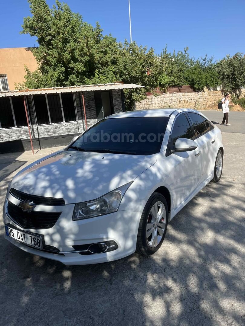 Sahibinden Chevrolet Cruze 1.6 Sport 2013 Model Ankara 120.000 km Beyaz 3
