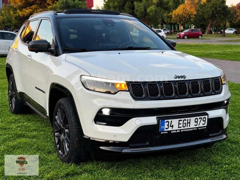 OTOMATİK JEEP / 80. YIL / CAM TAVAN /2021 / 50.000 KM / HATASIZ 1