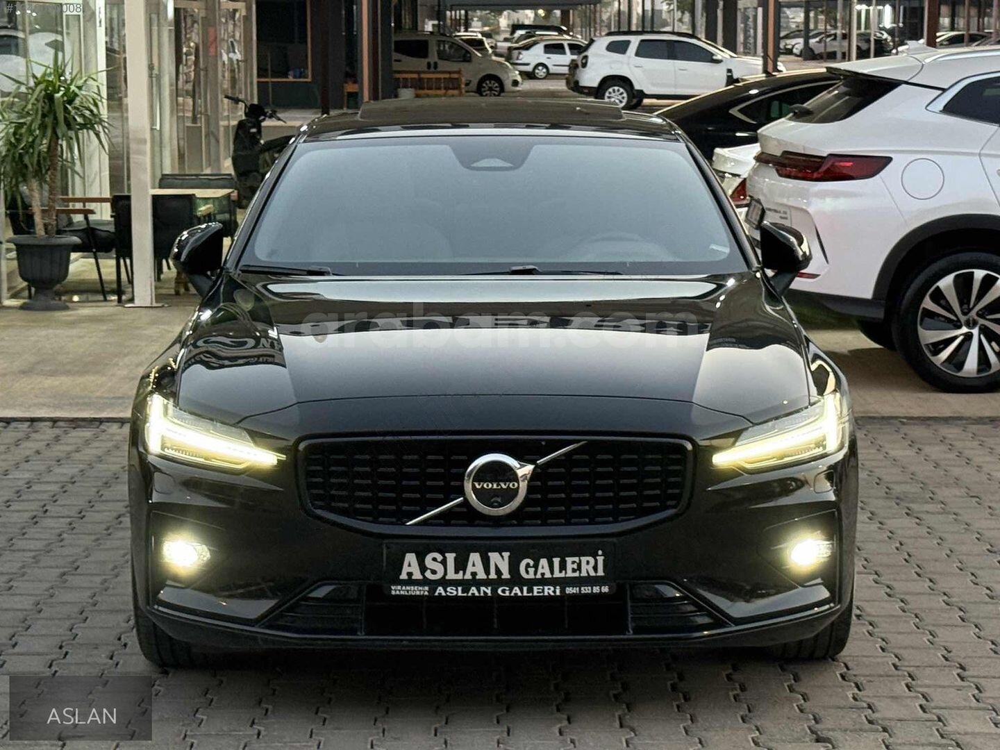 ASLAN GALERİDEN SIFIR GİBİ VOLVO BOYASIZ SOĞUTMA HARMAN 57.000KM 2