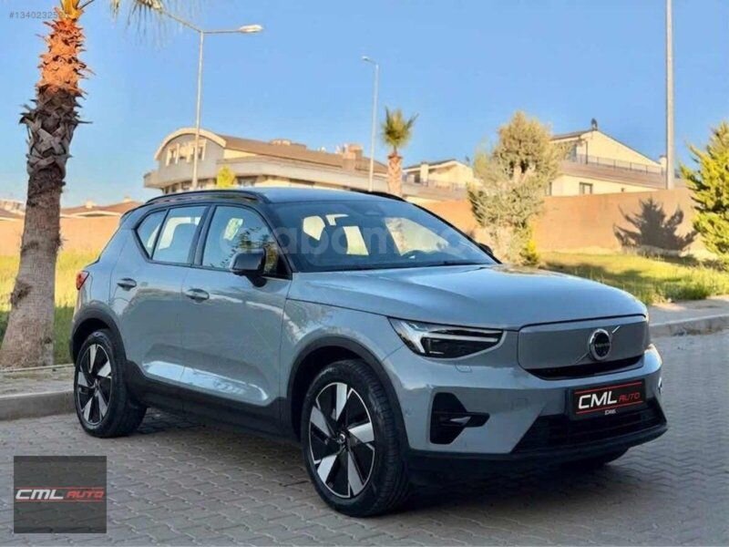 CML AUTO'DAN 2025 VOLVO EX40 HATASIZ BOYASIZ TRAMERSİZ