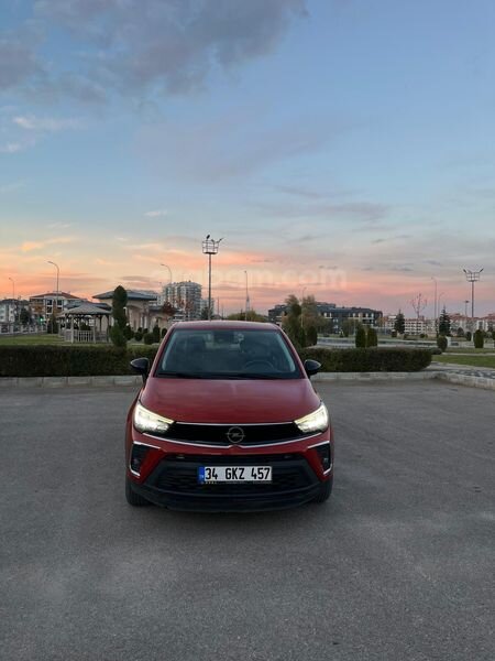 Sahibinden Opel Crossland 1.2 T Essential 2023 Model 78.000 km Kırmızı