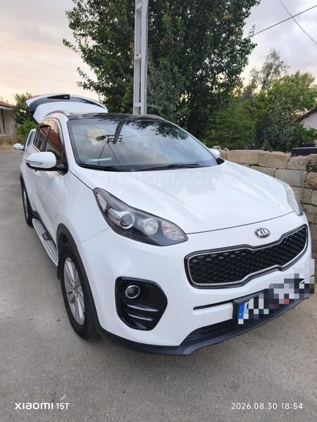 Sahibinden Kia Sportage 1.6 GDI Premium 2017 Model aracım tam otomatik tork Konvektör vites olup sorunsuzdur temiz araç isteyenler için