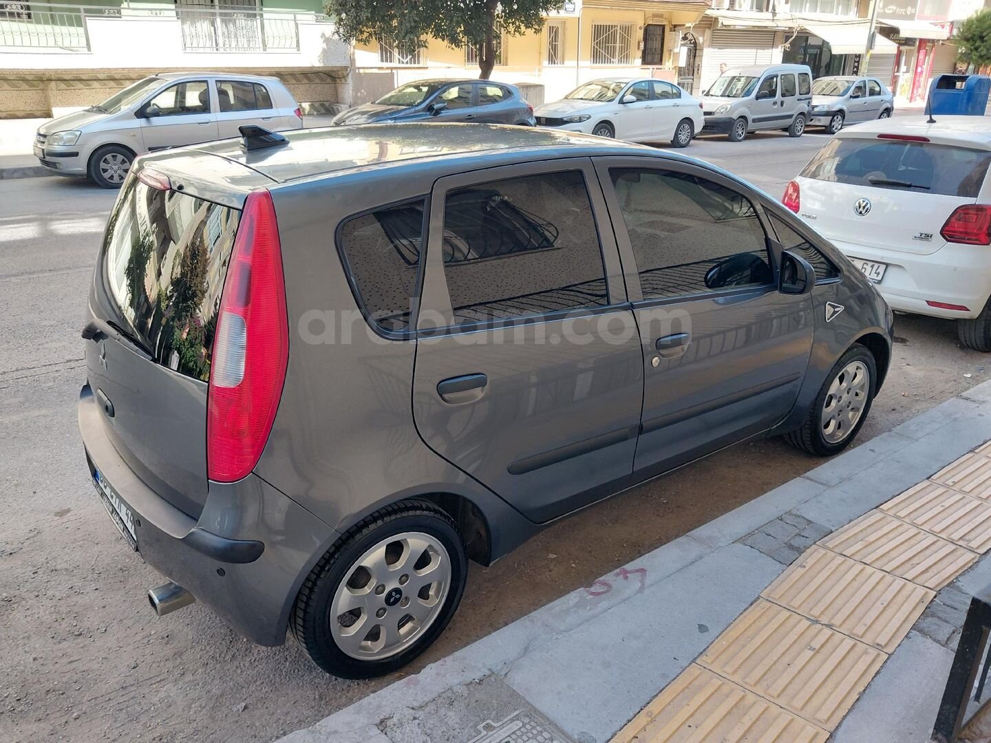 Sahibinden Mitsubishi Colt 1.3 Invite 2005 Model İzmir 170.450 km Füme 4