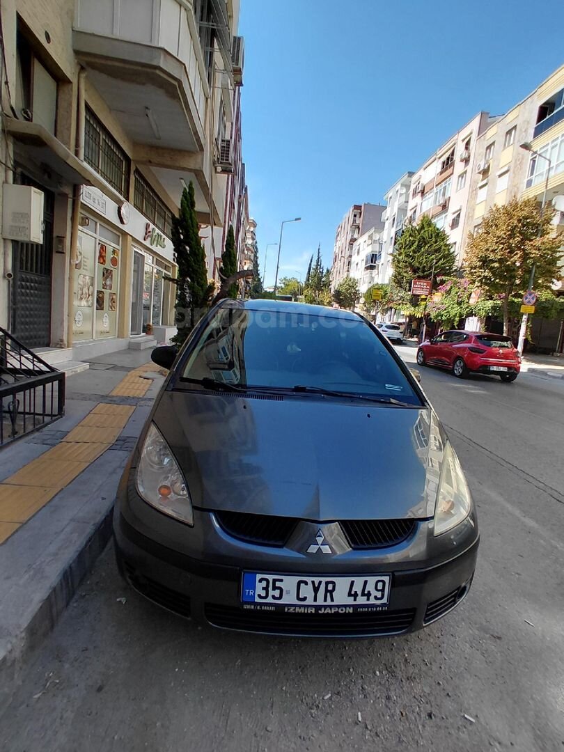 Sahibinden Mitsubishi Colt 1.3 Invite 2005 Model İzmir 170.450 km Füme 2
