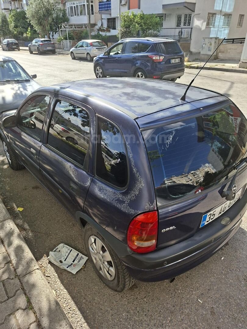 Sahibinden Opel Corsa 1.4 100.Yıl 2000 Model İzmir 244.850 km Lacivert 5