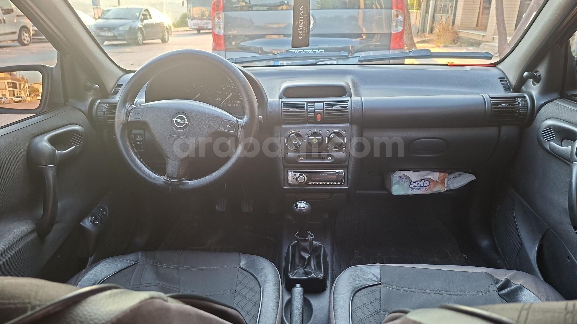 Sahibinden Opel Corsa 1.4 100.Yıl 2000 Model İzmir 244.850 km Lacivert 3