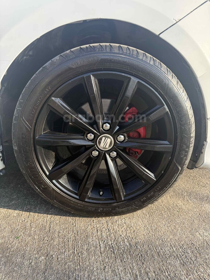 Sahibinden Seat Leon 1.6 TDI Style 2017 Model İstanbul 198.000 km Beyaz 2
