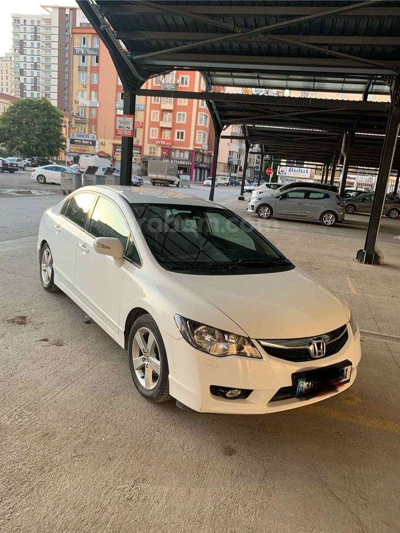 Sahibinden Honda Civic 1.6i VTEC Premium 2010 Model 6