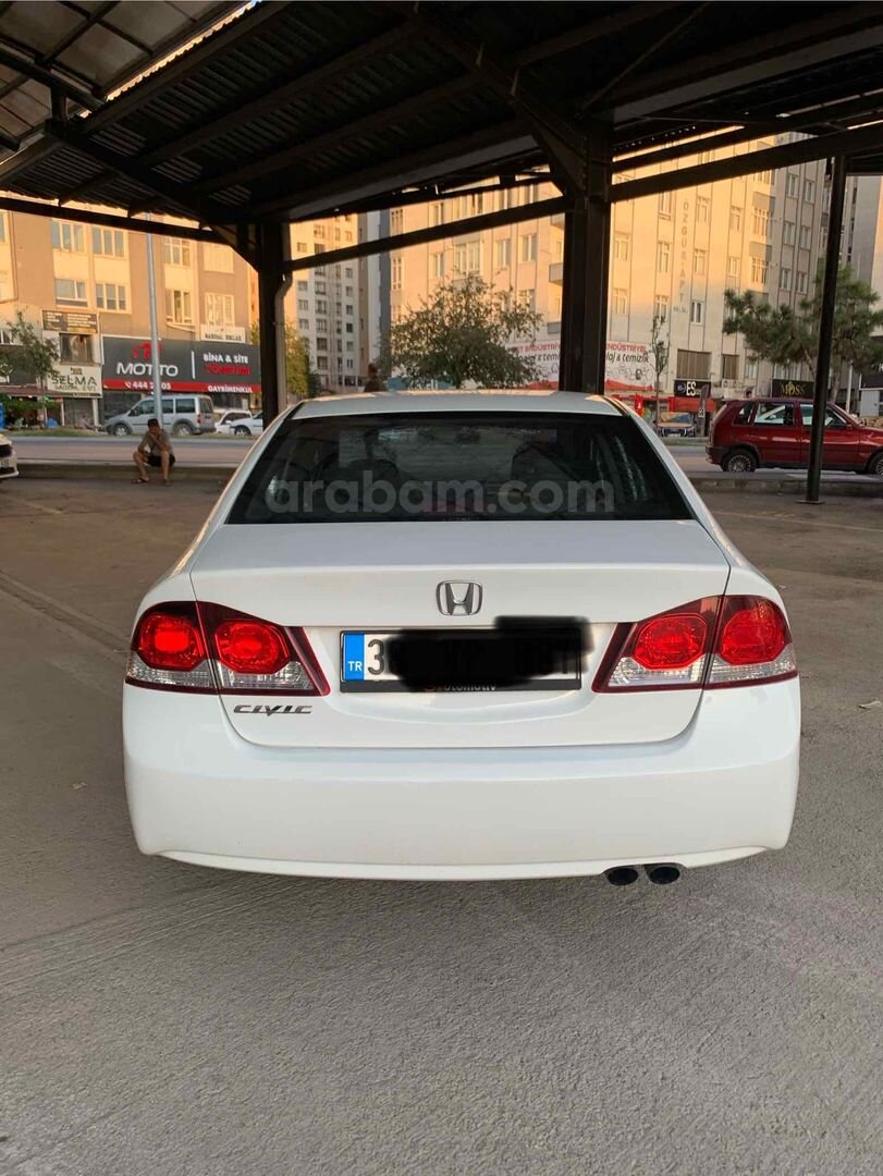 Sahibinden Honda Civic 1.6i VTEC Premium 2010 Model 4
