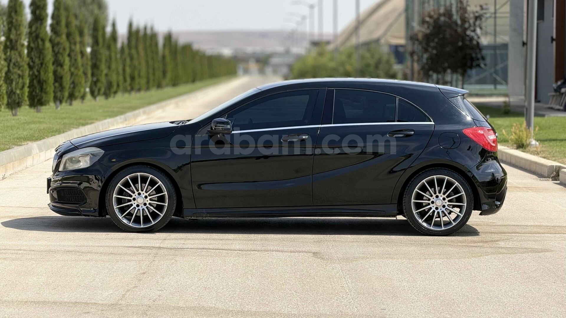 Galeriden Mercedes - Benz A 180 CDI BlueEfficiency AMG Sport 2014 Model Eskişehir 225.000 km Siyah 5