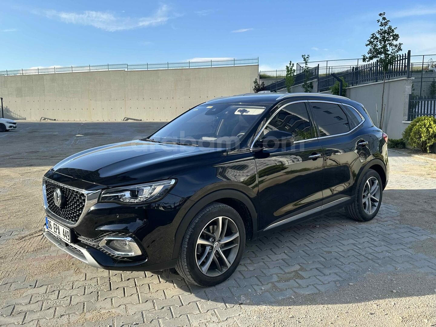 Sahibinden MG HS 1.5 T-GDI Luxury 2024 Model Ankara 36.000 km Siyah 1