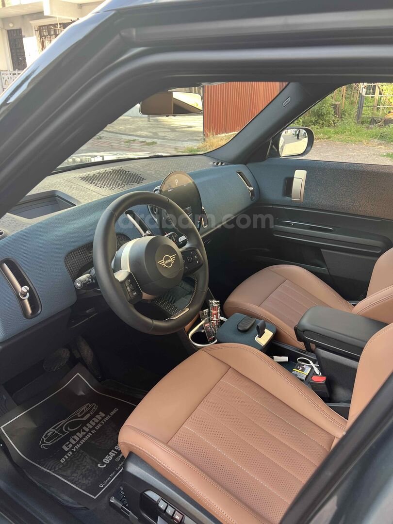 Sahibinden Mini Countryman E Favoured 2026 Model 7