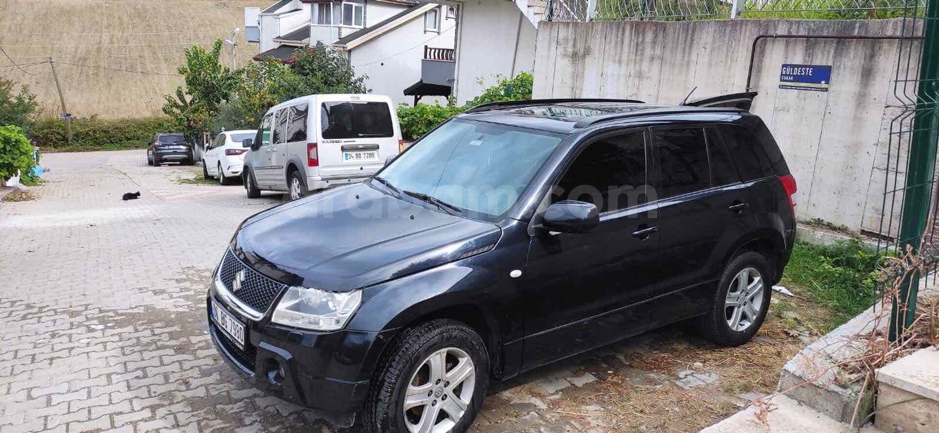 İLK SAHİBİNDEN YETKİLİ SERVİS BAKIMLI SAFKAN BENZİNLİ ESP'Lİ 4X4 3