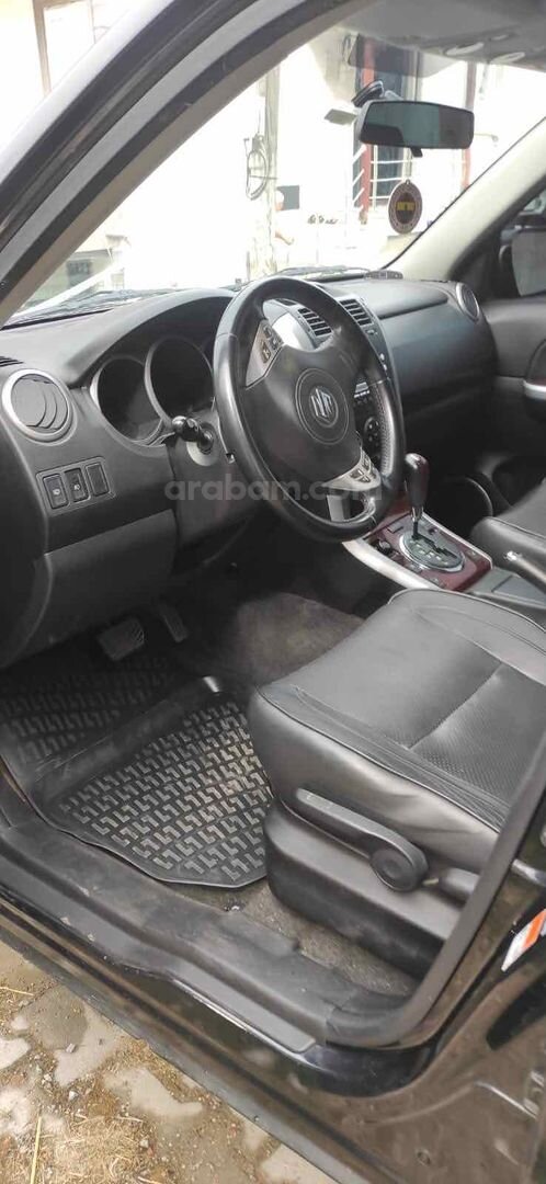 İLK SAHİBİNDEN YETKİLİ SERVİS BAKIMLI SAFKAN BENZİNLİ ESP'Lİ 4X4 6