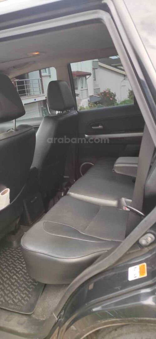 İLK SAHİBİNDEN YETKİLİ SERVİS BAKIMLI SAFKAN BENZİNLİ ESP'Lİ 4X4 7