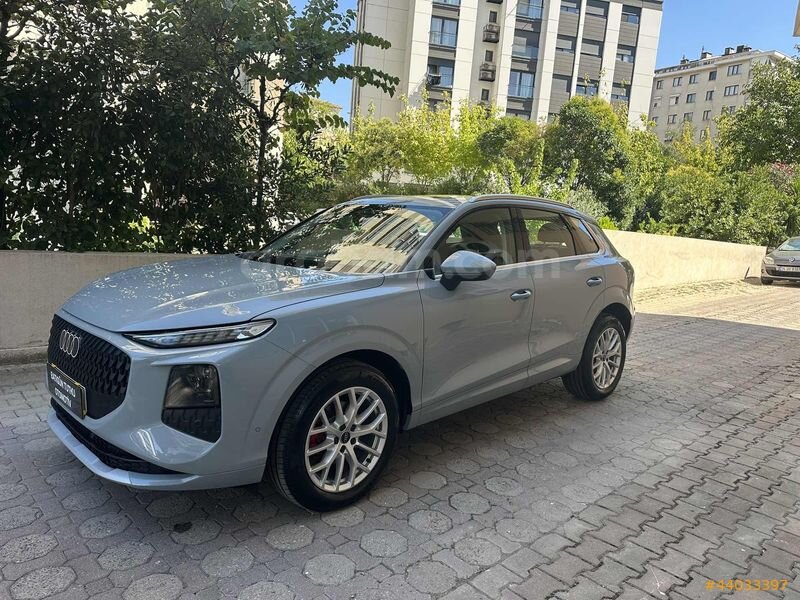 2025 AUDİ Q3 35 TFSİ ADVANCE SIFIR AYARINDA YENİ KASA BOYASIZ... 3