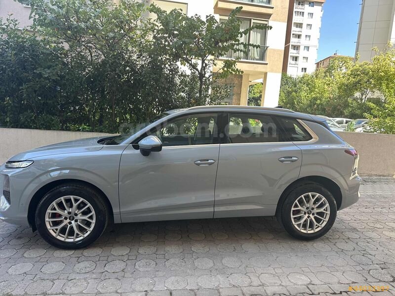 2025 AUDİ Q3 35 TFSİ ADVANCE SIFIR AYARINDA YENİ KASA BOYASIZ... 7