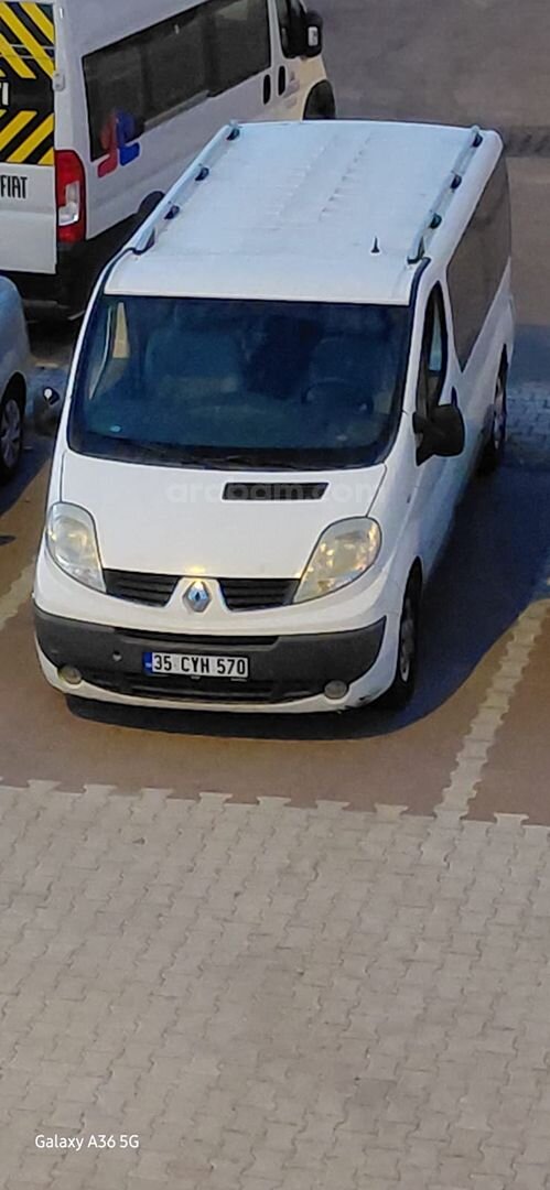 Sahibinden Renault Trafic 2.0 DCI Grand Confort 2014 Model İzmir 350.000 km Beyaz 5