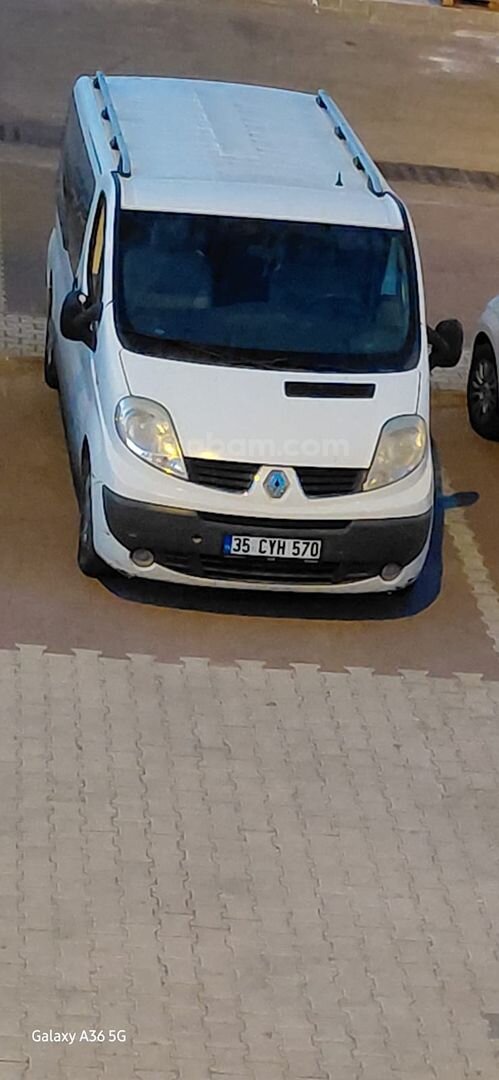 Sahibinden Renault Trafic 2.0 DCI Grand Confort 2014 Model İzmir 350.000 km Beyaz 3