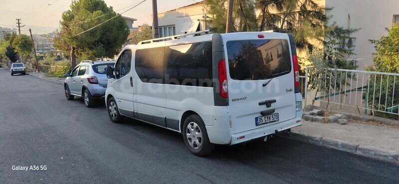 Sahibinden Renault Trafic 2.0 DCI Grand Confort 2014 Model İzmir 350.000 km Beyaz