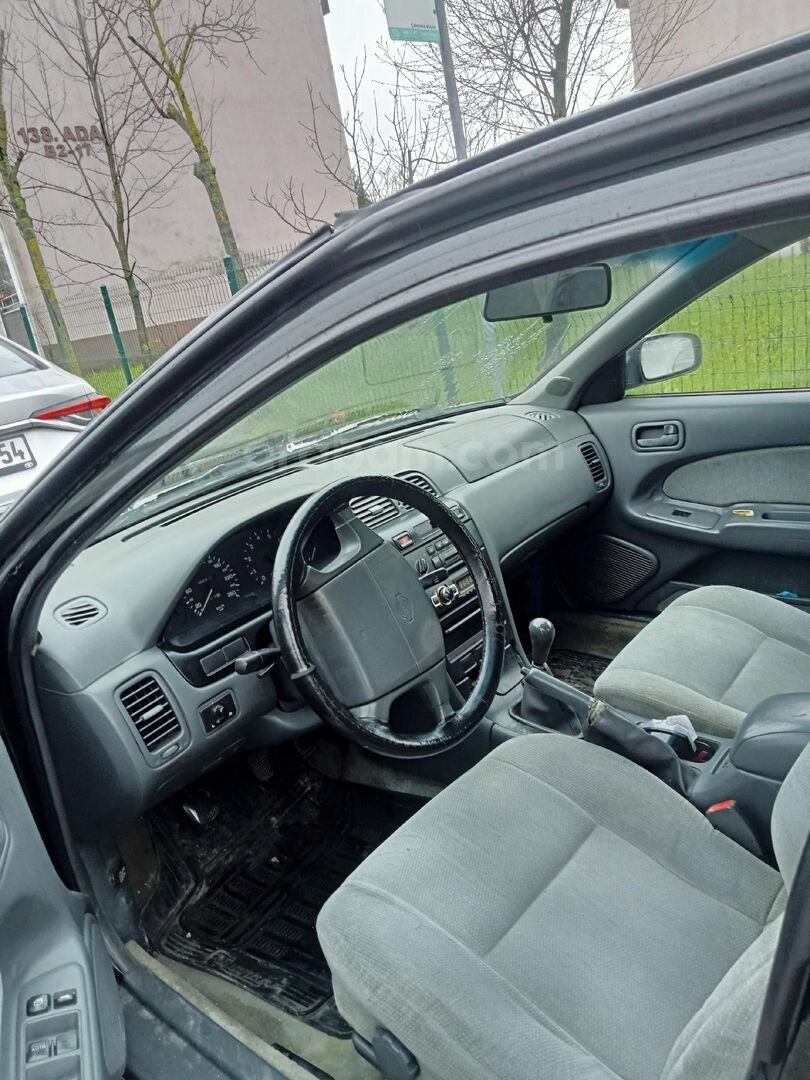 Sahibinden Nissan Maxima 2.0 QX 1997 Model Kocaeli 491.000 km Yeşil (metalik) 6