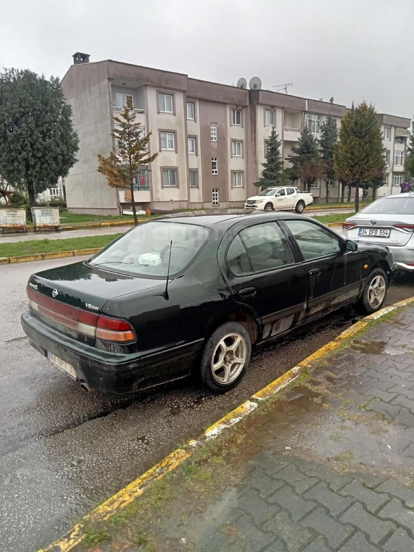 Sahibinden Nissan Maxima 2.0 QX 1997 Model Kocaeli 491.000 km Yeşil (metalik) 5