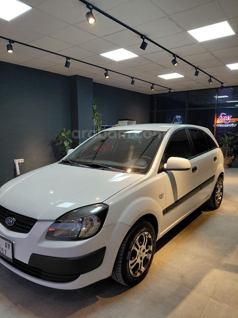 Galeriden Kia Rio 1.5 CRDi Trend 2010 Model Düzce 402.000 km Beyaz 7