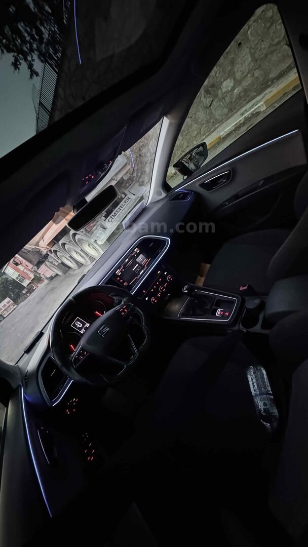 Sahibinden Seat Leon 1.2 TSI Style 2017 Model İstanbul 106.000 km Lacivert 6