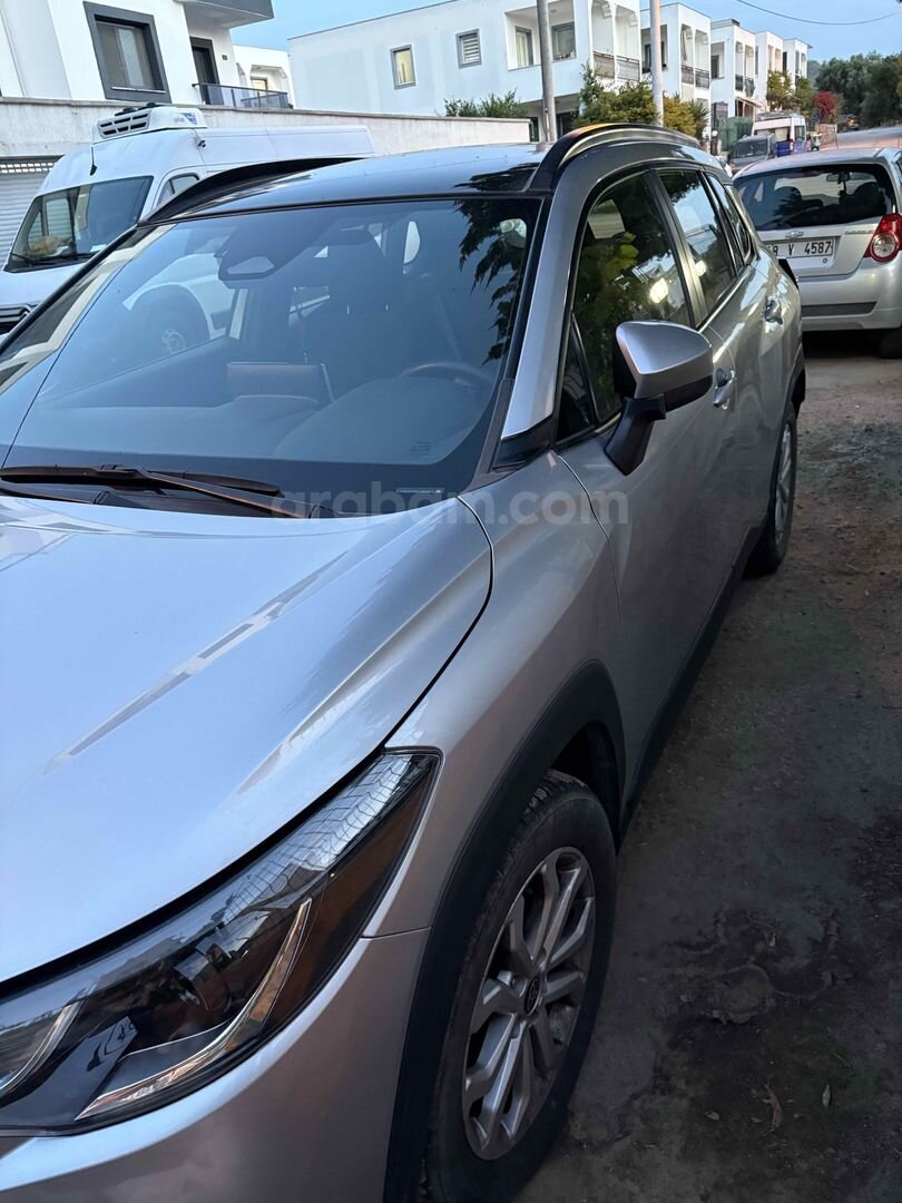 Sahibinden Toyota Corolla Cross 1.8 Hybrid Flame X-Pack 2022 Model Muğla 44.500 km Gri (titanyum) 2