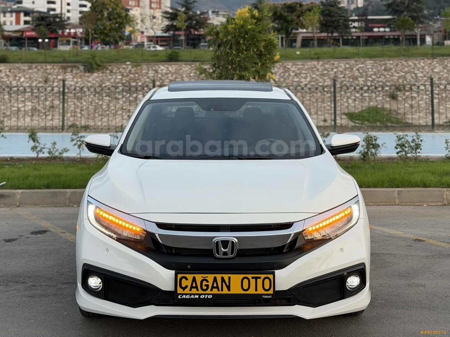 Galeriden Honda Civic 1.6i VTEC Eco Elegance 2021 Model Tokat 30.000 km Beyaz 2