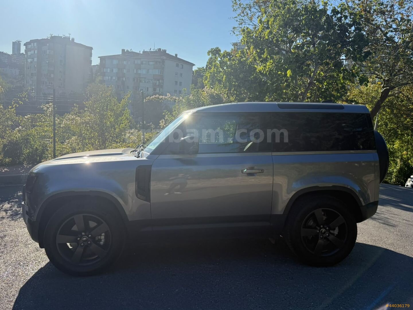 FUAR OTO 2023 LAND ROVER DEFENDER 90 3.0D 6.500 KM 5