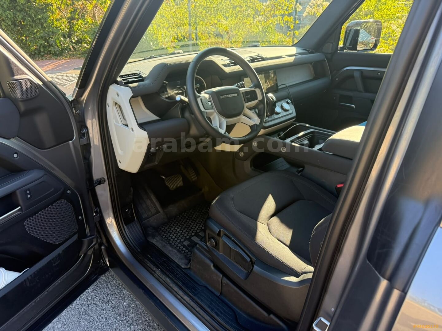 FUAR OTO 2023 LAND ROVER DEFENDER 90 3.0D 6.500 KM 7
