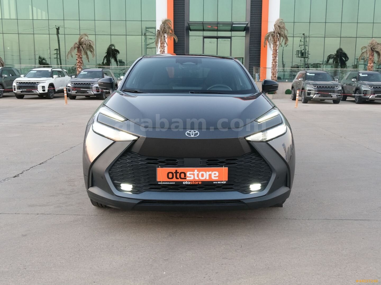 OTOSTORE'DAN C-HR 1.8 Hybrid 4x2 Passion e-CVT 2023 CAM TAVANLI 2