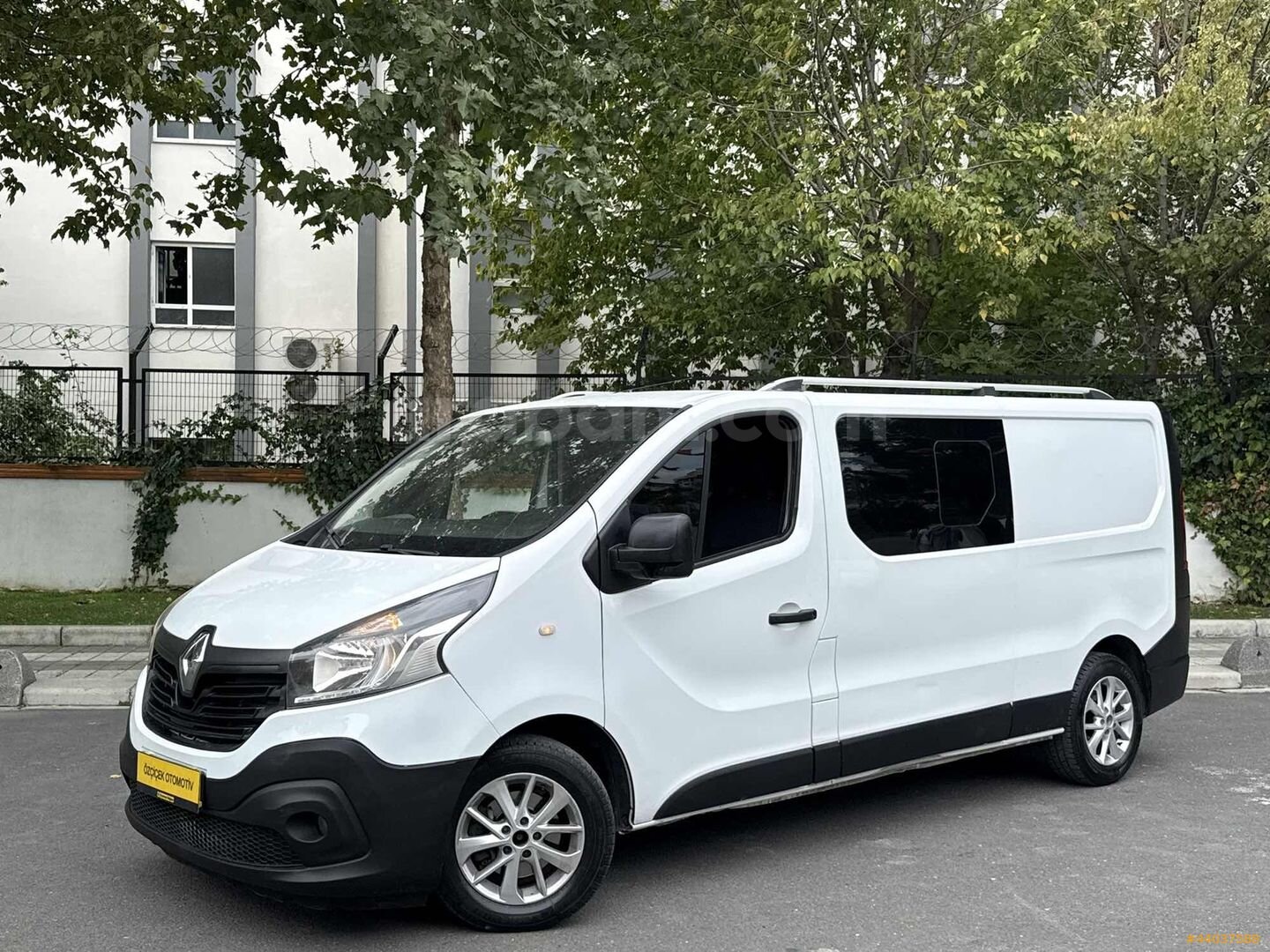 Galeriden Renault Trafic 1.6 DCI Grand Confort 2017 Model İstanbul 310.000 km Beyaz 6