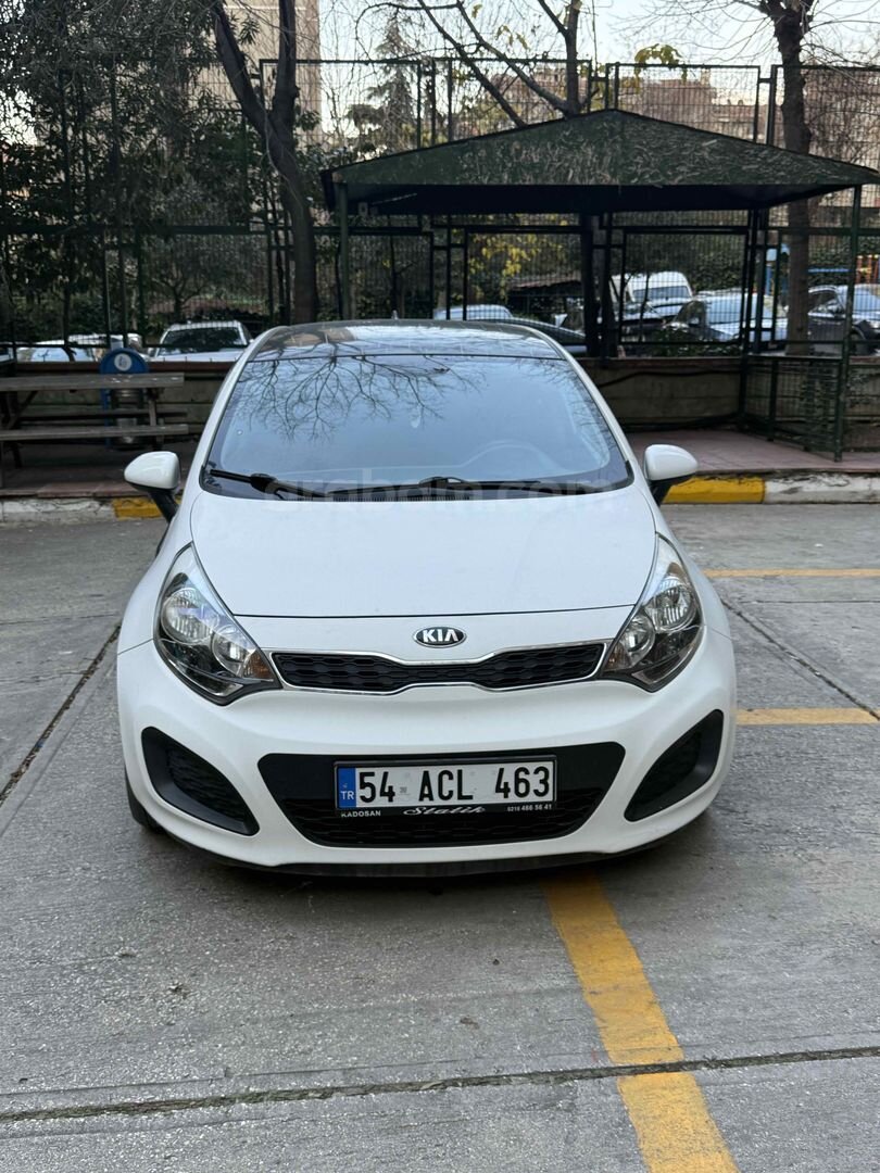 Sahibinden Kia Rio 1.4 CRDi Natty 2013 Model 240.000 km Beyaz 1