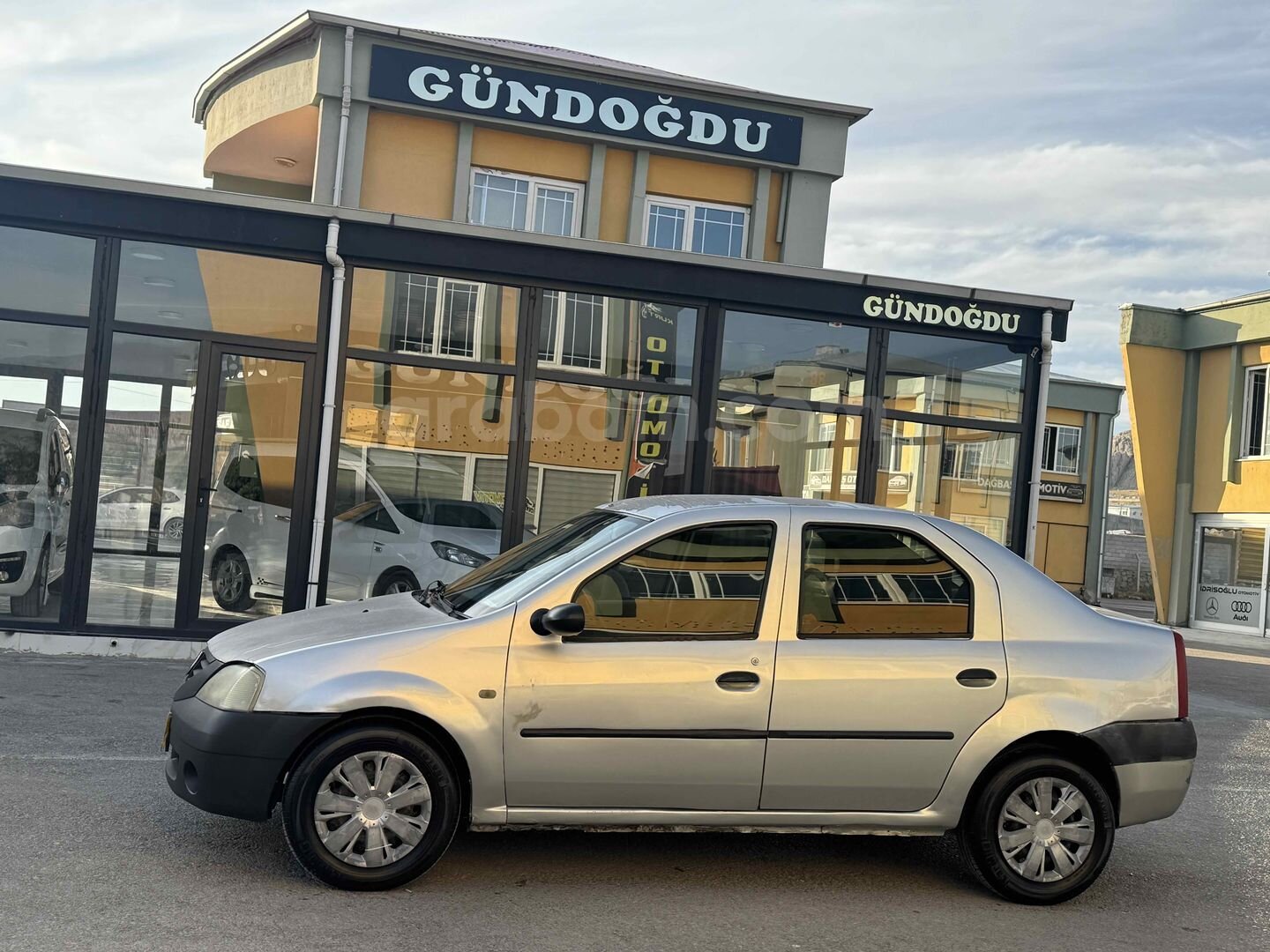 Galeriden Dacia Logan 1.5 dCi Ambiance 2006 Model Van 5