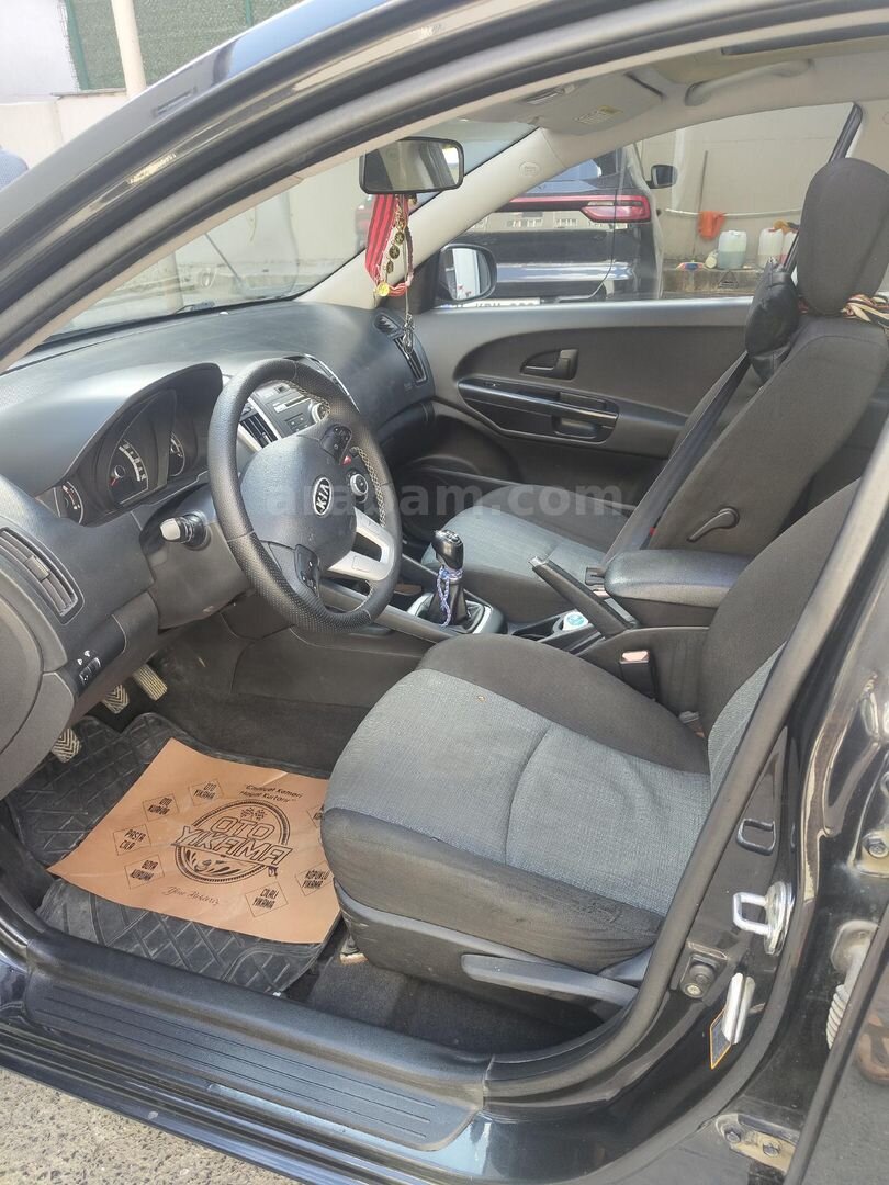 Sahibinden Kia Ceed 1.6 CRDi Motion 2011 Model 179.000 km Siyah 7