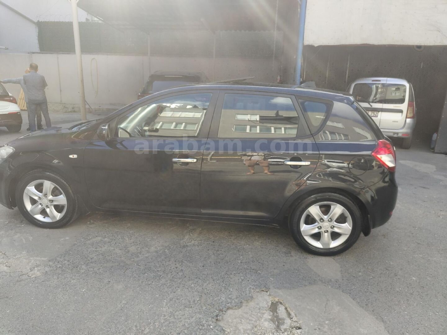 Sahibinden Kia Ceed 1.6 CRDi Motion 2011 Model 179.000 km Siyah 3