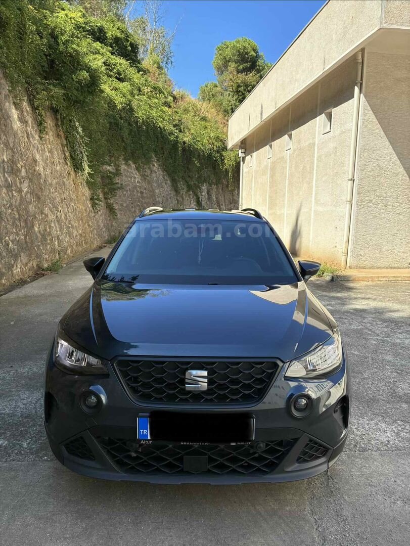 Sahibinden Seat Arona 1.0 EcoTSI Style 2025 Model Trabzon 14.000 km Füme 6