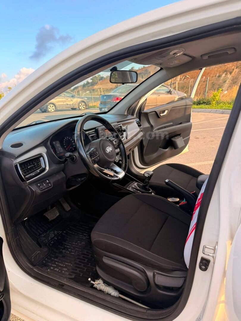 Sahibinden Kia Rio 1.4 CVVT Comfort 2017 Model 2