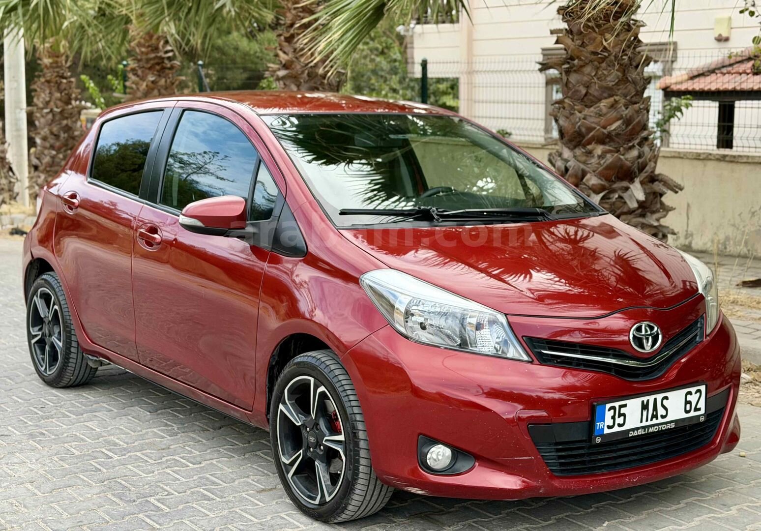 Galeriden Toyota Yaris 1.33 Cool 2012 Model İzmir 308.000 km Bordo 3