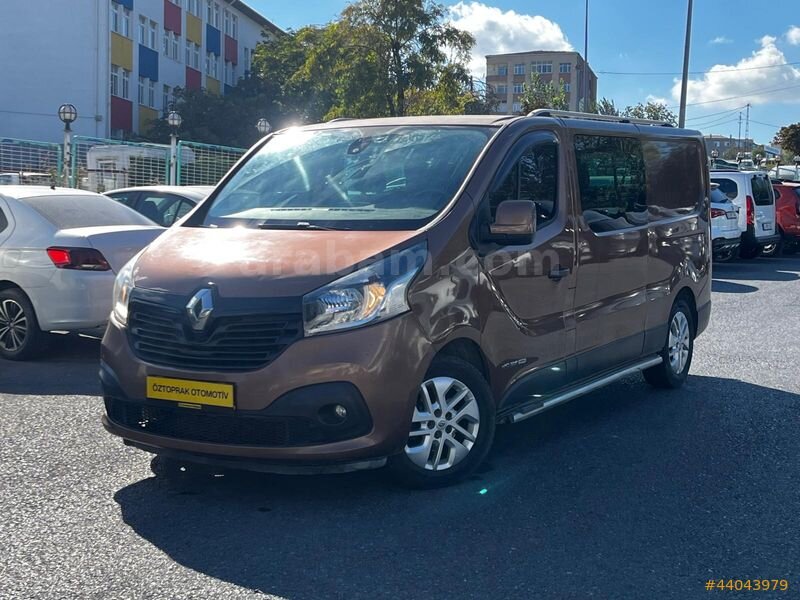 Galeriden Renault Trafic 1.6 DCI Grand Confort 2017 Model İstanbul 290.000 km Kahverengi