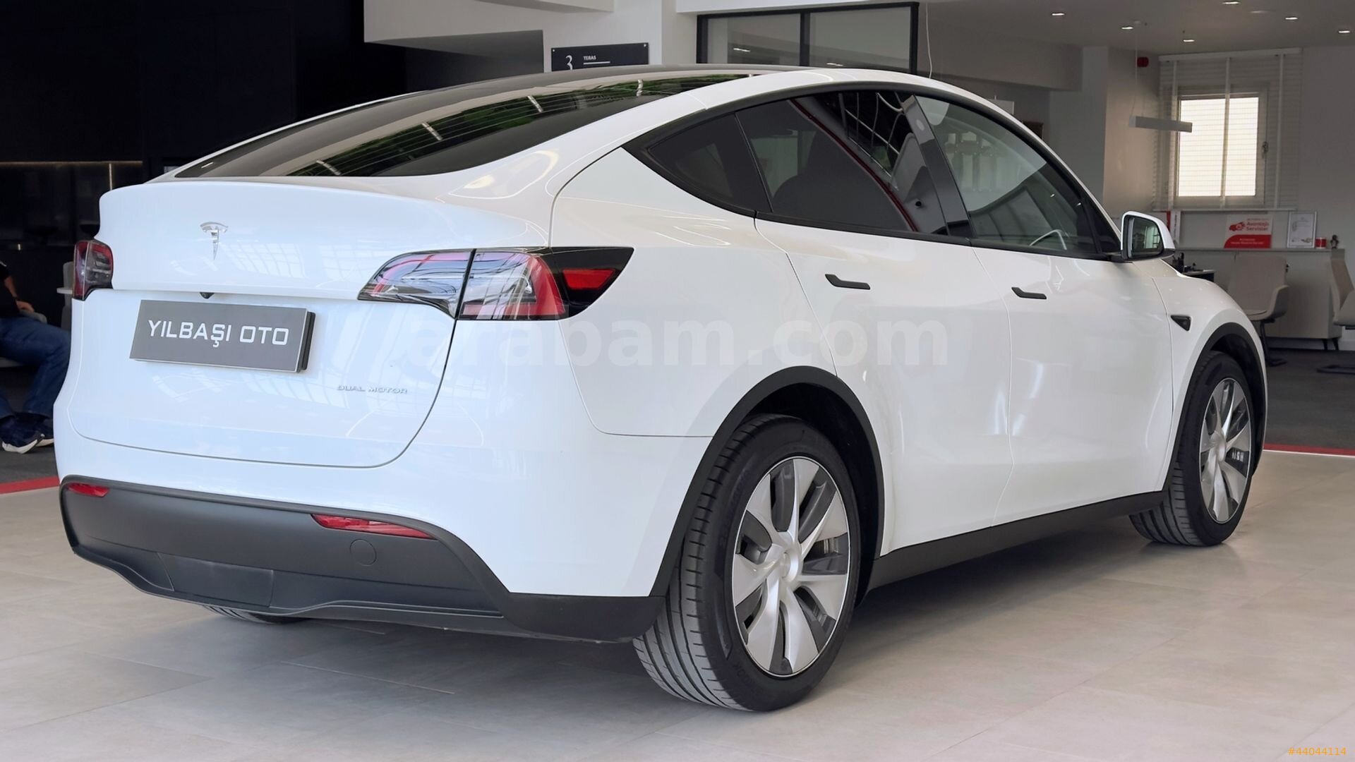 Galeriden Tesla Model Y Long Range AWD 2023 Model Bursa 21.970 km Beyaz 7