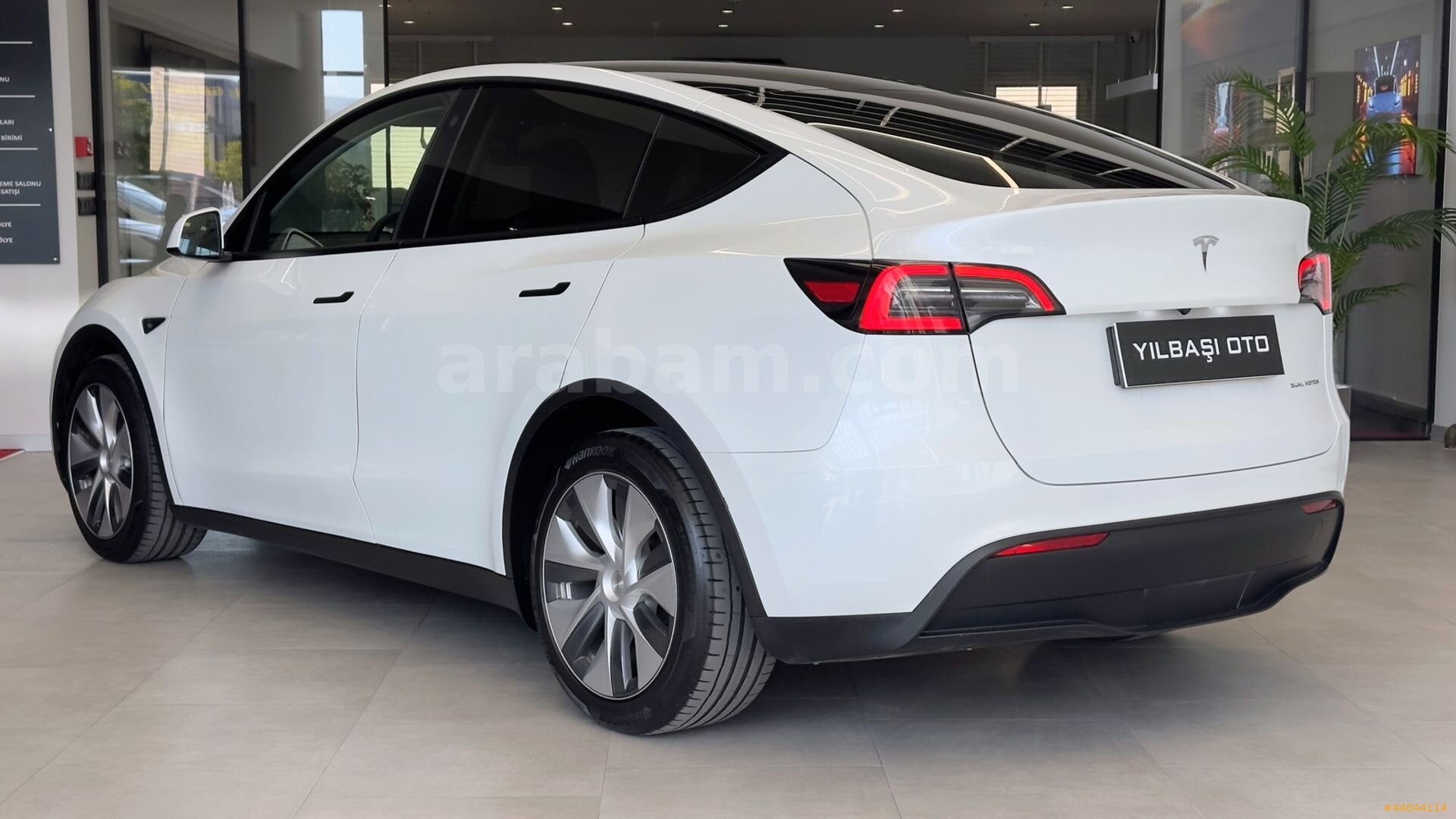 Galeriden Tesla Model Y Long Range AWD 2023 Model Bursa 21.970 km Beyaz 5