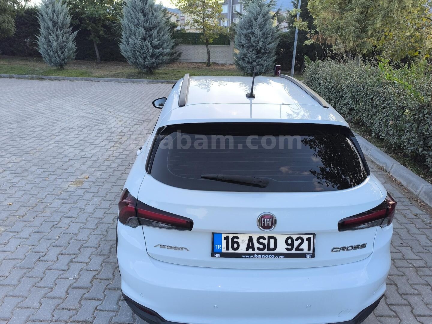 TEMİZ KULLANILMIŞ AİLE ARABASI Acil 4