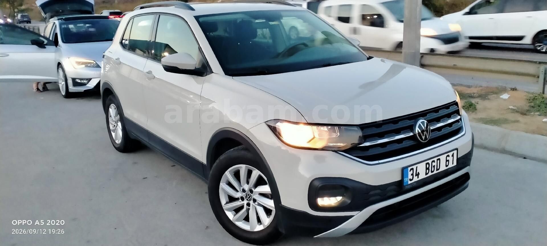 Sahibinden Volkswagen T-Cross 1.0 TSI Life 2022 Model İstanbul 68.000 km Gri 3