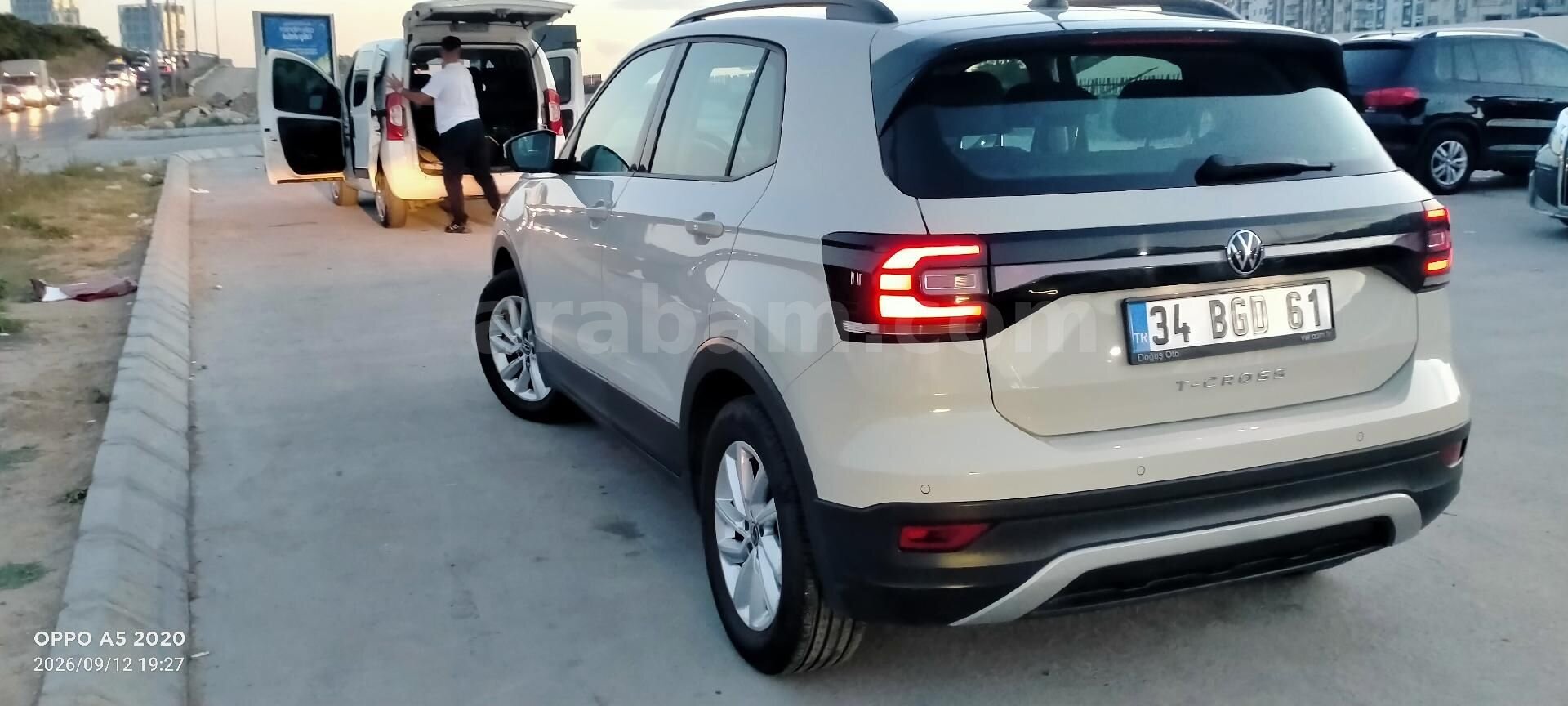 Sahibinden Volkswagen T-Cross 1.0 TSI Life 2022 Model İstanbul 68.000 km Gri 7