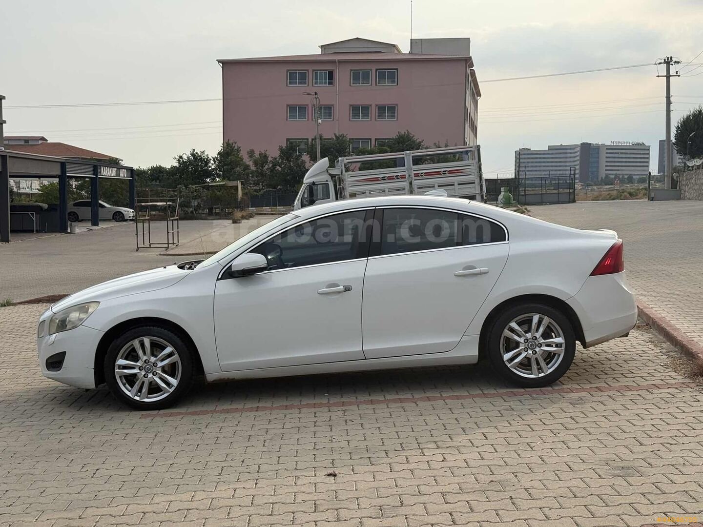 TNC MOTORS'DAN 2012. 1.6 BENZİN OTOMATİK VOLVO S60 3